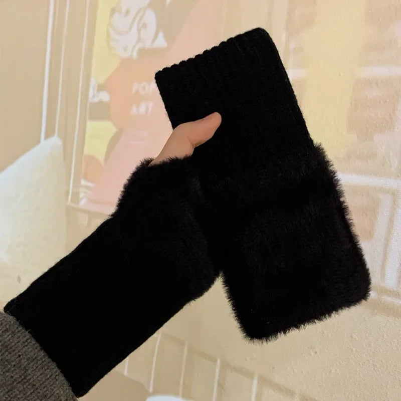 Zavira™ | Luxuriöse Fingerlose Plush-Handschuhe für Damen