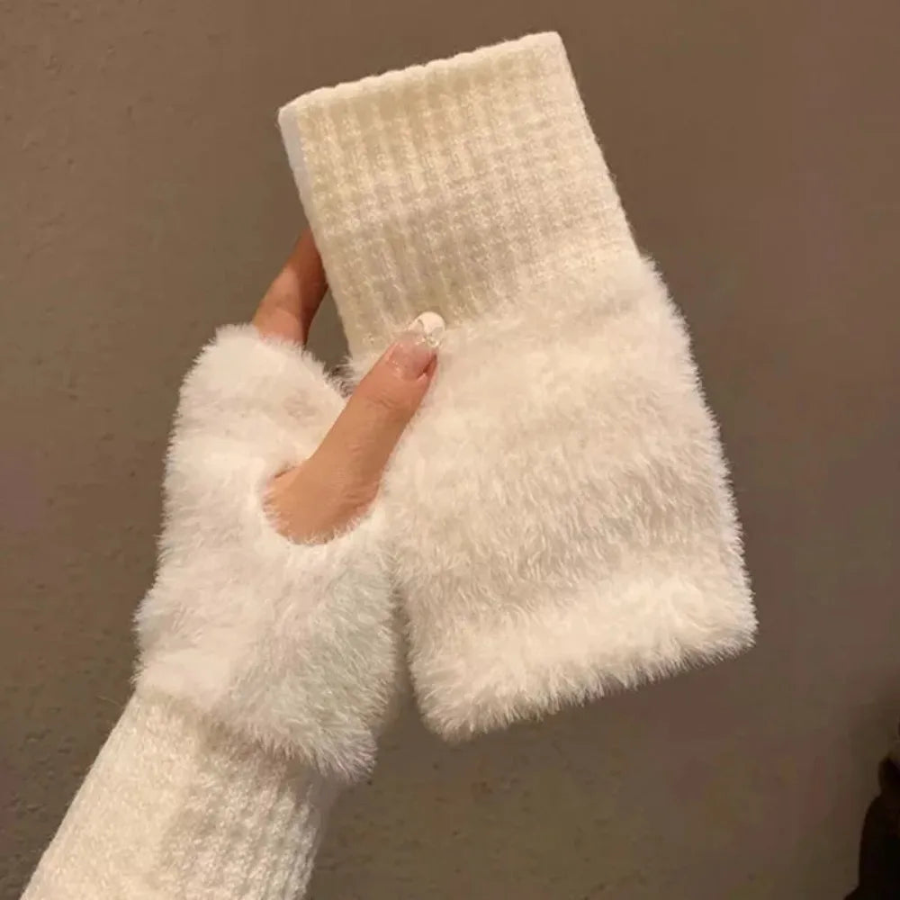 Zavira™ | Luxuriöse Fingerlose Plush-Handschuhe für Damen
