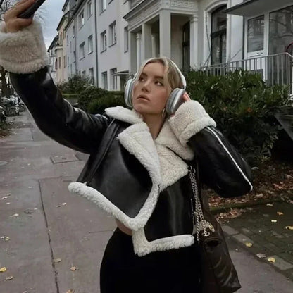 Sofia™ | Vegane Lederjacke mit Umlegekragen